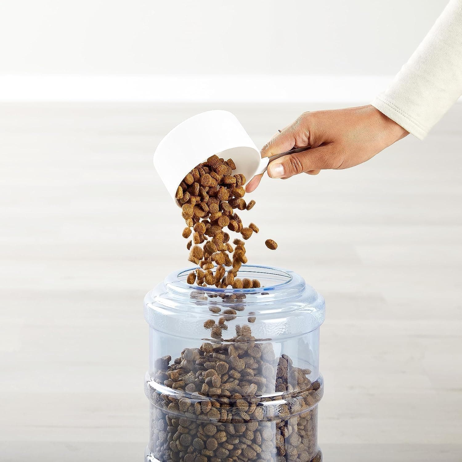 Amazon Basics Automatic Dog Cat Feeder 6